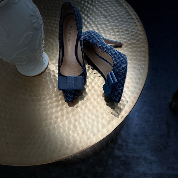 Antonio Melani Tweed Navy and Green Heel with Bow- 7 1/2 - Picture 4 of 10